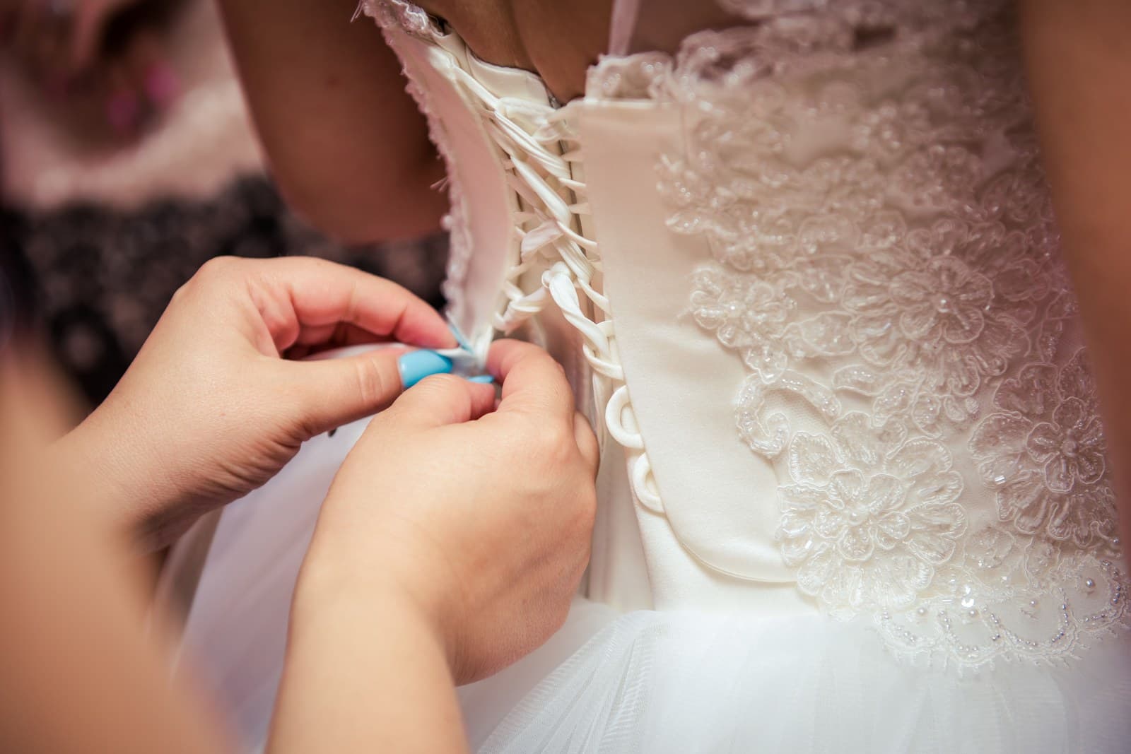 Il corpo cambia prima del matrimonio: cosa può fare la sartoria