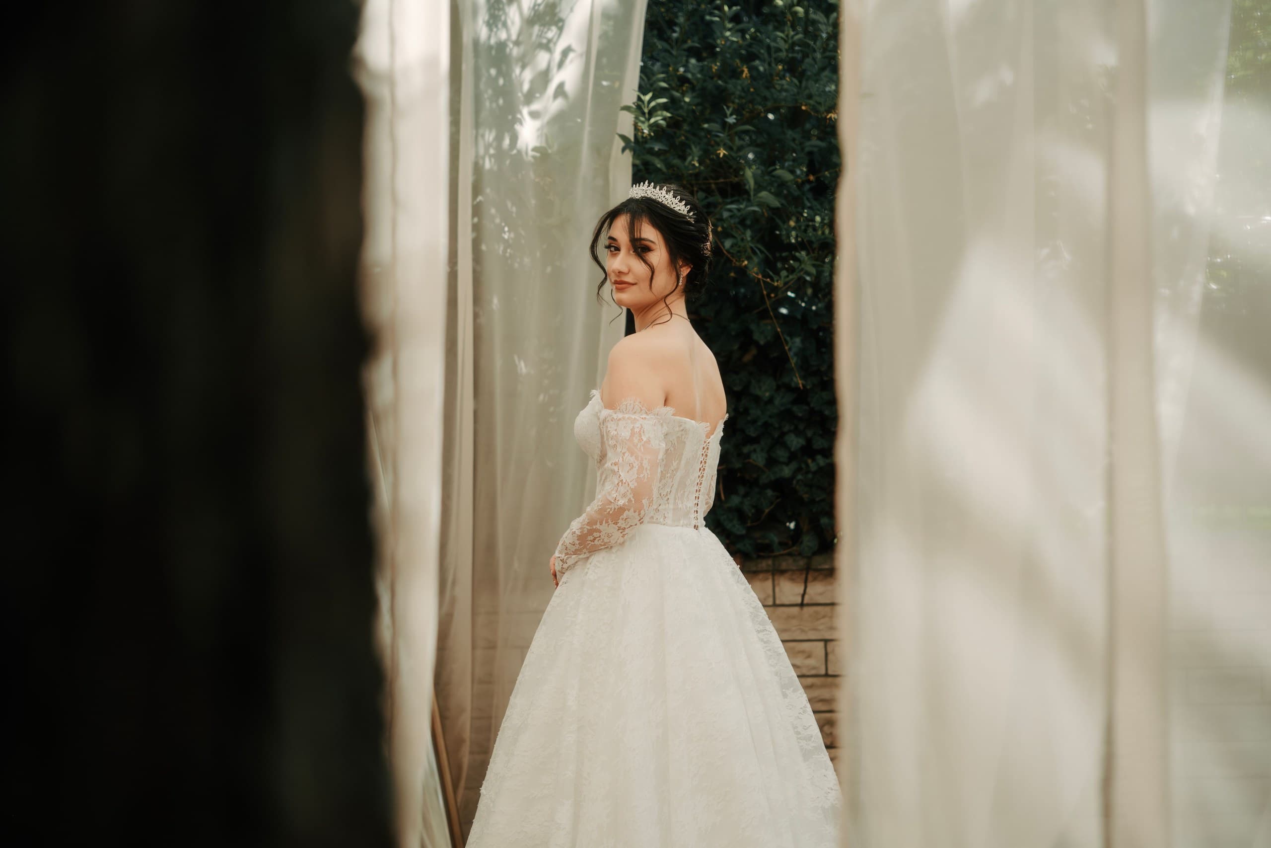 Diadema o tiara da sposa: quando indossarla, con o senza velo