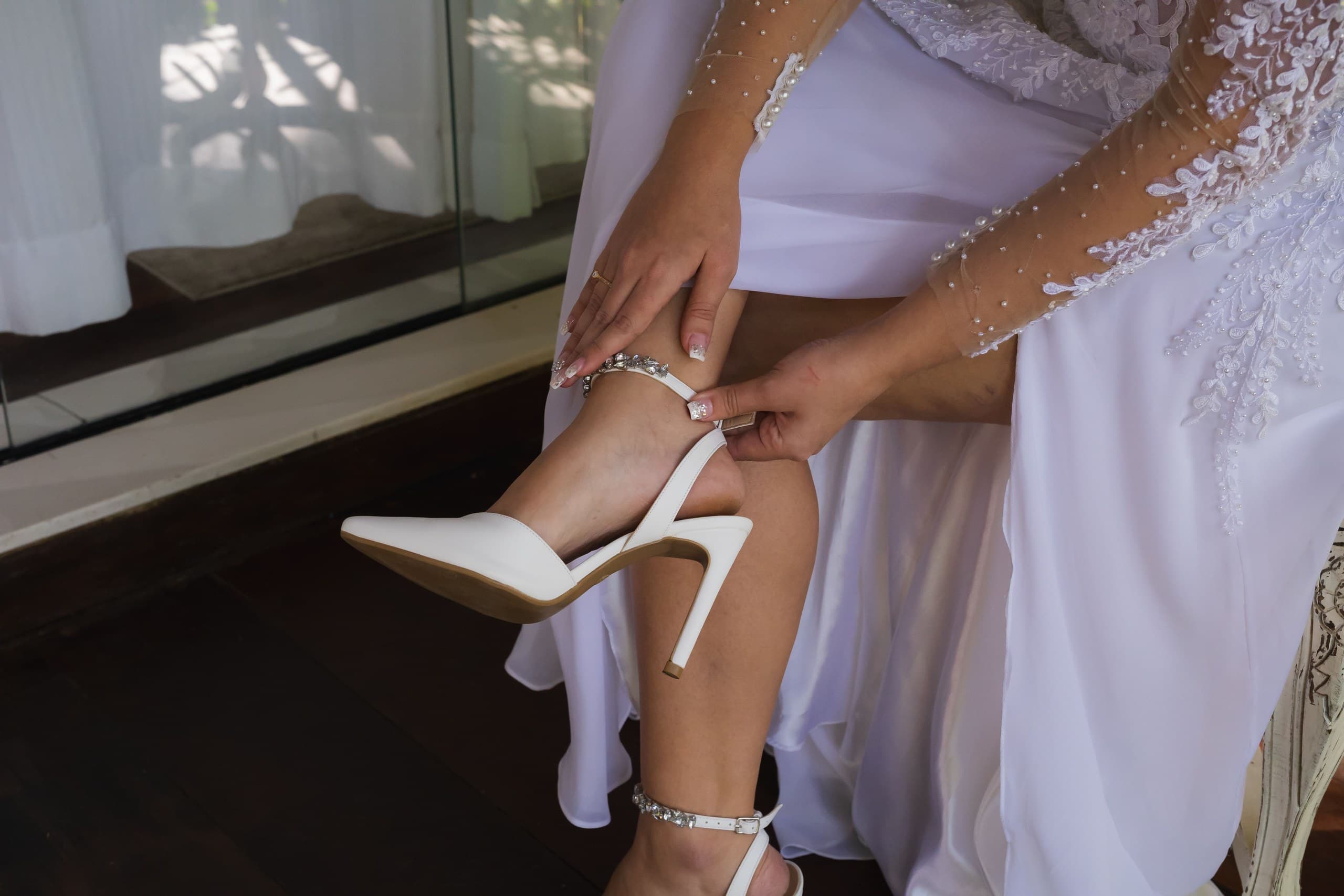 L'ultima prova dell'abito da sposa: cosa controllare prima del ritiro